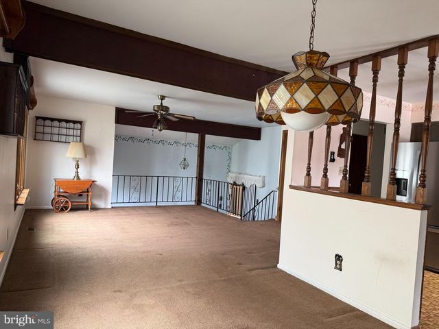 608 BETTY ROSE AVE, Gibbstown, NJ 08027