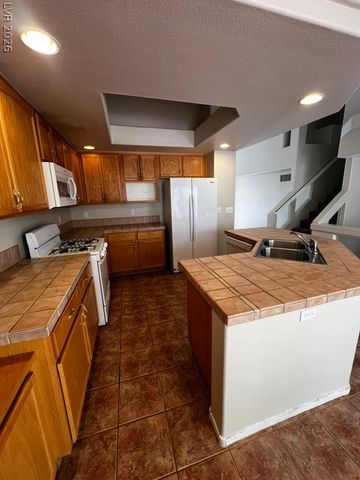 10046 Mesquite Fork Court, Las Vegas, NV 89183