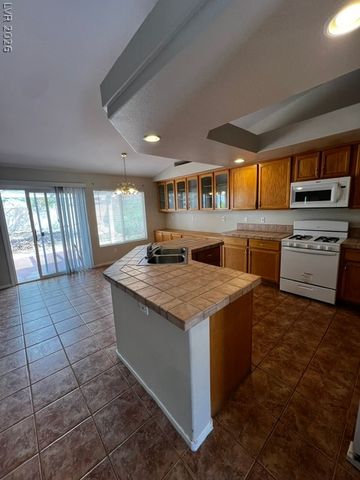 10046 Mesquite Fork Court, Las Vegas, NV 89183