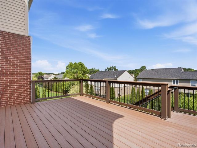 4853 Catalina Drive, Lake Orion, MI 48359