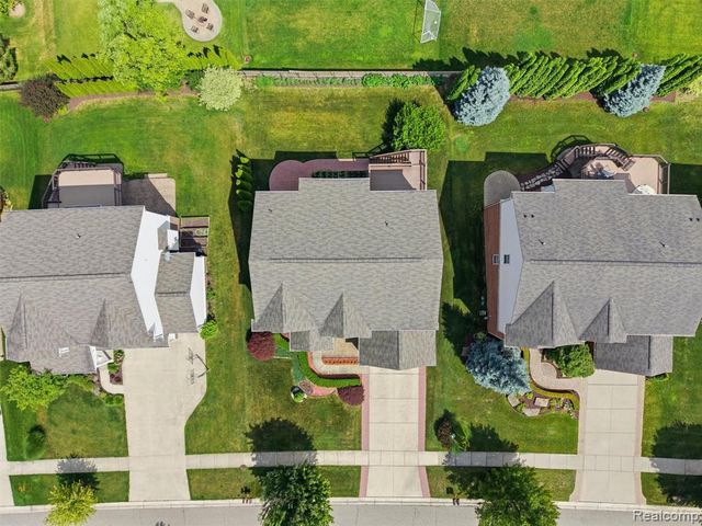 4853 Catalina Drive, Lake Orion, MI 48359