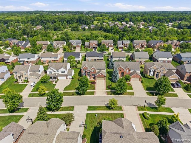 4853 Catalina Drive, Lake Orion, MI 48359