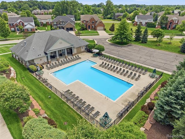 4853 Catalina Drive, Lake Orion, MI 48359