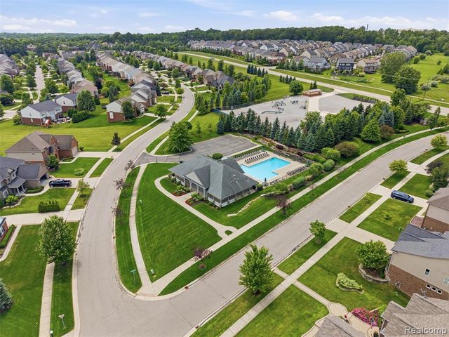 4853 Catalina Drive, Lake Orion, MI 48359