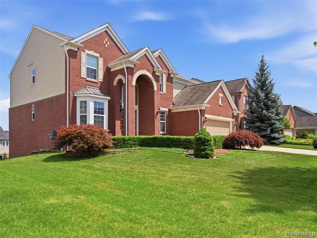 4853 Catalina Drive, Lake Orion, MI 48359