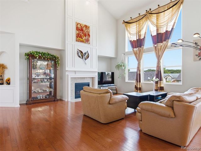 4853 Catalina Drive, Lake Orion, MI 48359