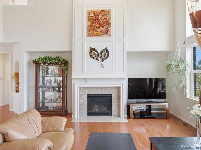4853 Catalina Drive, Lake Orion, MI 48359