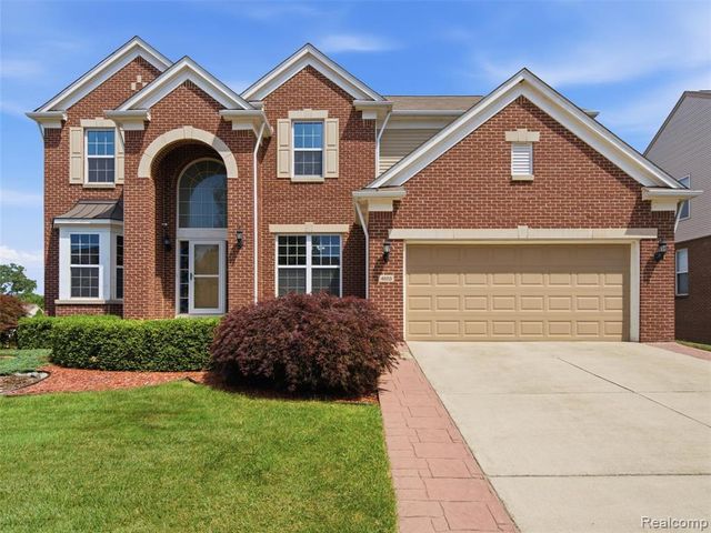 4853 Catalina Drive, Lake Orion, MI 48359