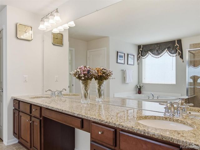 4853 Catalina Drive, Lake Orion, MI 48359