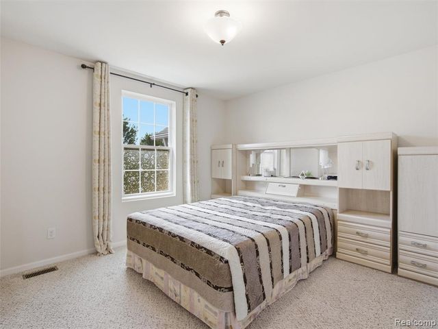 4853 Catalina Drive, Lake Orion, MI 48359