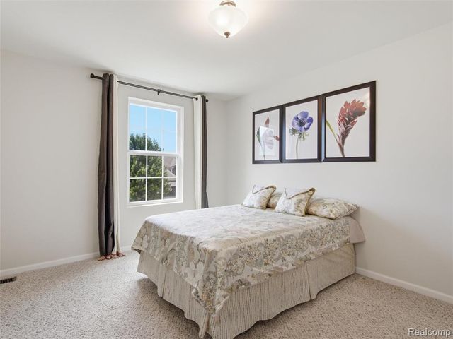 4853 Catalina Drive, Lake Orion, MI 48359