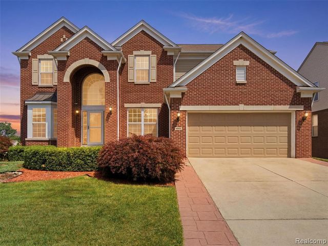 4853 Catalina Drive, Lake Orion, MI 48359
