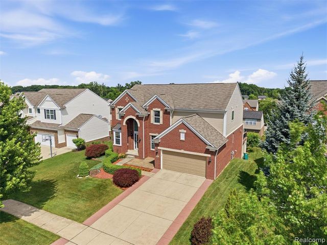 4853 Catalina Drive, Lake Orion, MI 48359