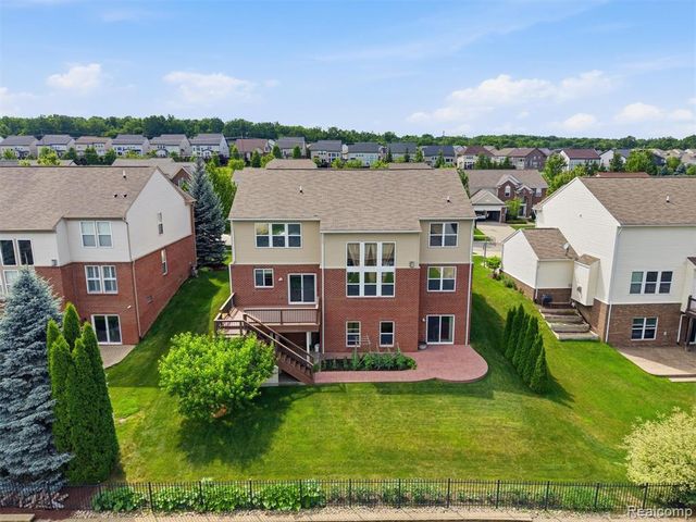 4853 Catalina Drive, Lake Orion, MI 48359