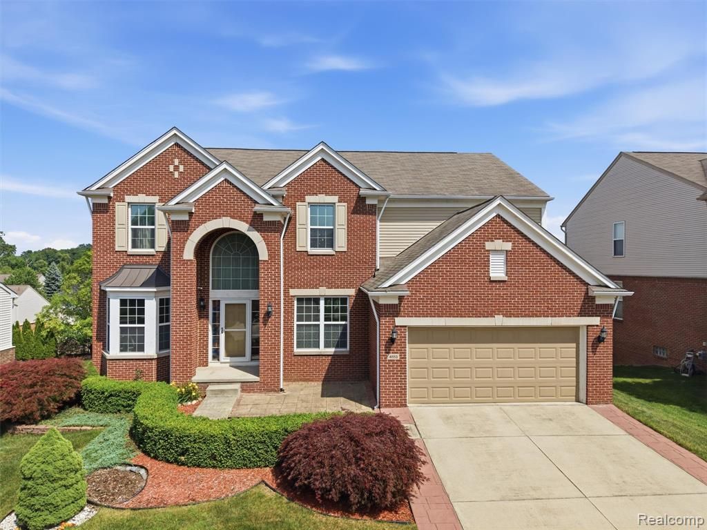 4853 Catalina Drive, Lake Orion, MI 48359