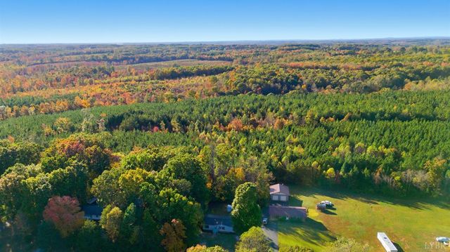 2213 Rabat Road, Nathalie, VA 24577