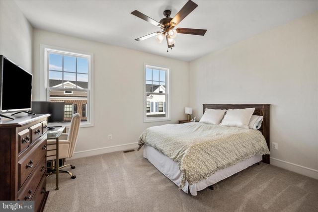 6052 COBBLESTONE CT, Marshall, VA 20115