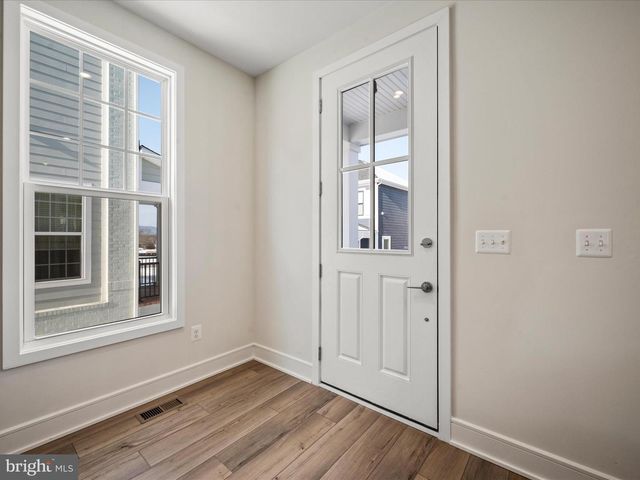 6052 COBBLESTONE CT, Marshall, VA 20115