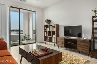 2511 W QUEEN CREEK Road 378, Chandler, AZ 85248