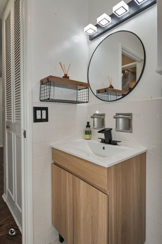 5506 Lincoln Avenue A521, Morton Grove, IL 60053