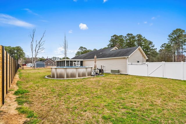 905 Futrell St., Loris, SC 29569
