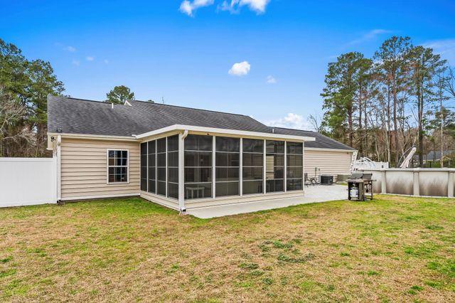 905 Futrell St., Loris, SC 29569