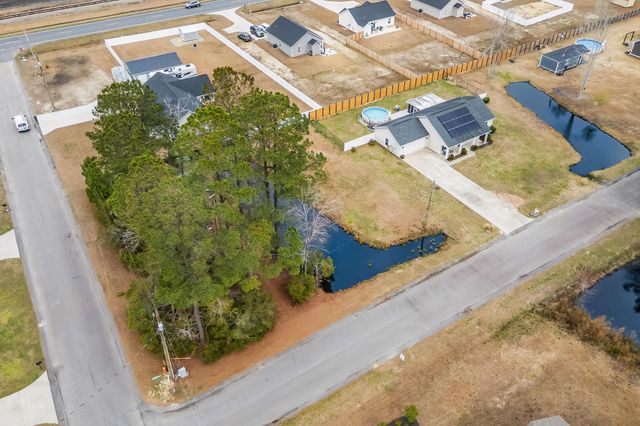 905 Futrell St., Loris, SC 29569