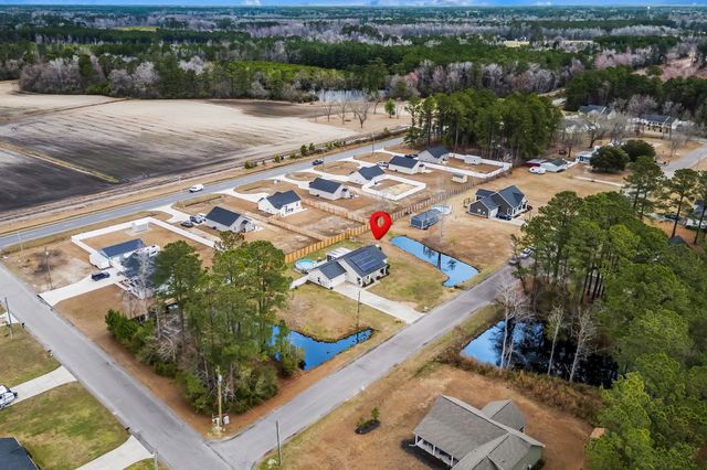 905 Futrell St., Loris, SC 29569