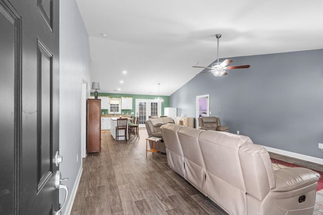 905 Futrell St., Loris, SC 29569