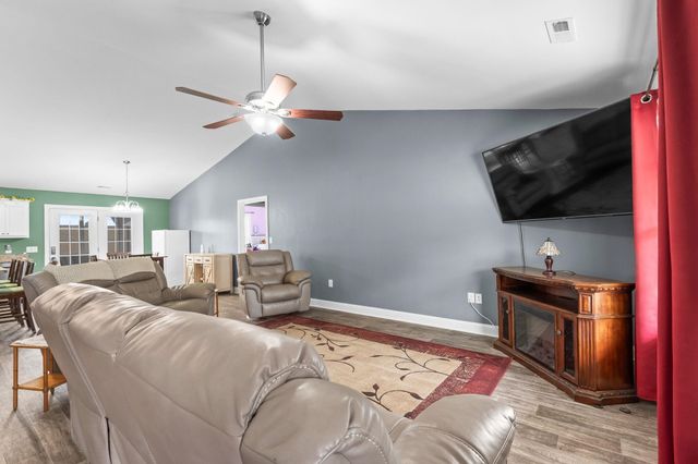 905 Futrell St., Loris, SC 29569