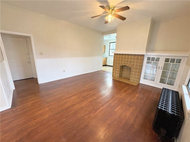 122 Dinsmore Ave 1, Crafton, PA 15205