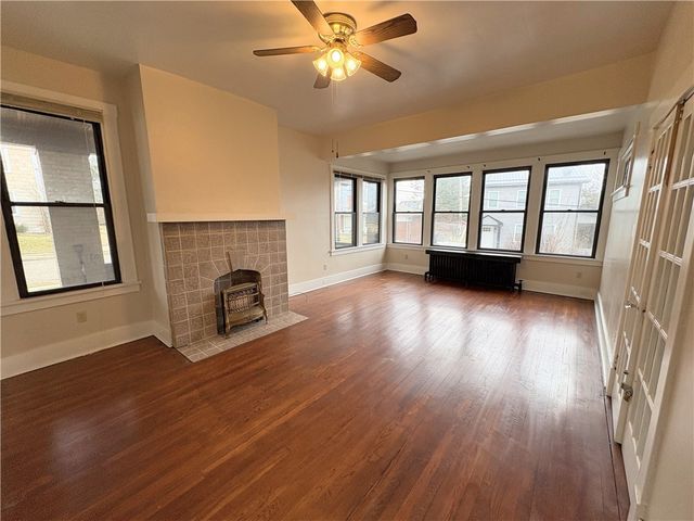 122 Dinsmore Ave 1, Crafton, PA 15205
