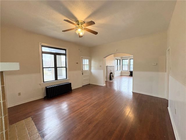 122 Dinsmore Ave 1, Crafton, PA 15205