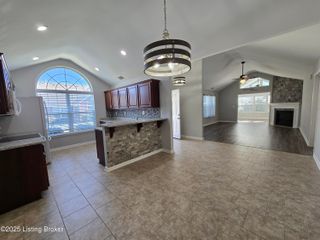 10626 Glenmary Springs Dr, Louisville, KY 40291
