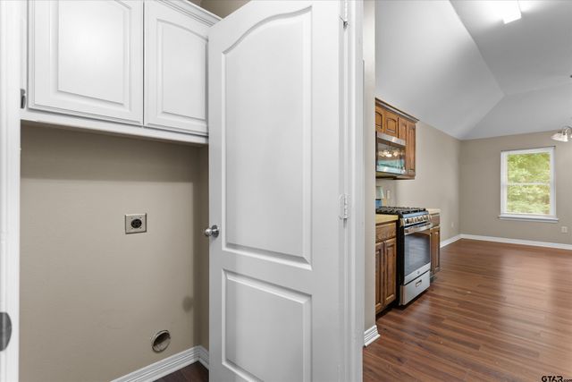 3121 Vineyard Ave., Tyler, TX 75701
