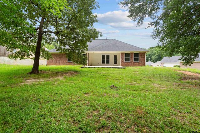 3121 Vineyard Ave., Tyler, TX 75701