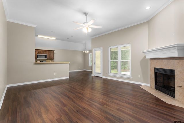 3121 Vineyard Ave., Tyler, TX 75701