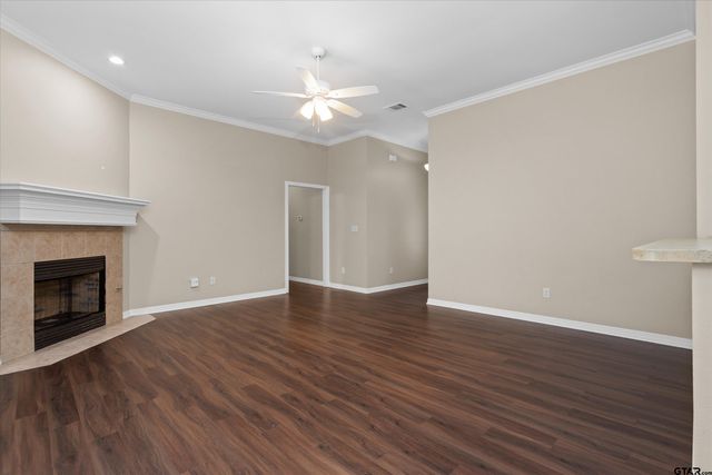 3121 Vineyard Ave., Tyler, TX 75701