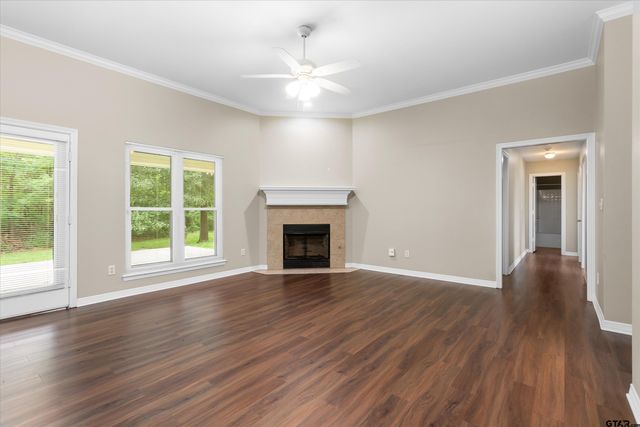 3121 Vineyard Ave., Tyler, TX 75701