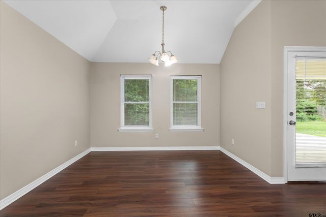 3121 Vineyard Ave., Tyler, TX 75701