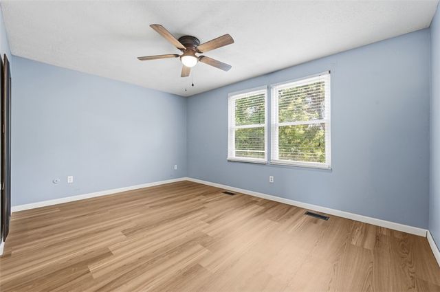 138 Hunting Creek Road, North Strabane, PA 15317