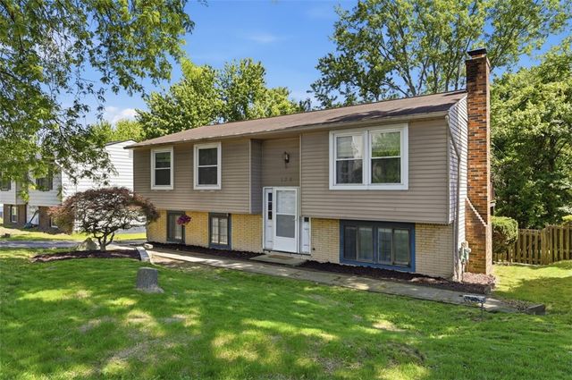 138 Hunting Creek Road, North Strabane, PA 15317