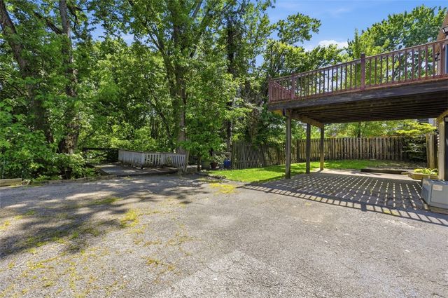 138 Hunting Creek Road, North Strabane, PA 15317