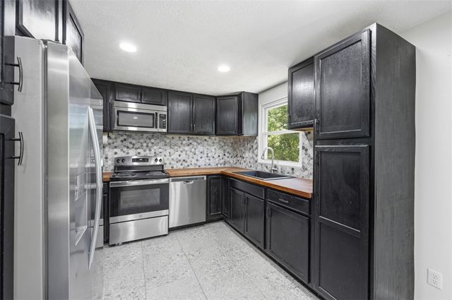 138 Hunting Creek Road, North Strabane, PA 15317