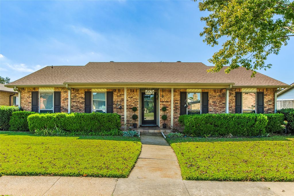 2212 Proctor Drive, Carrollton, TX 75007