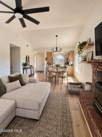 42803 Limeridge Drive, Lake Hughes, CA 93532
