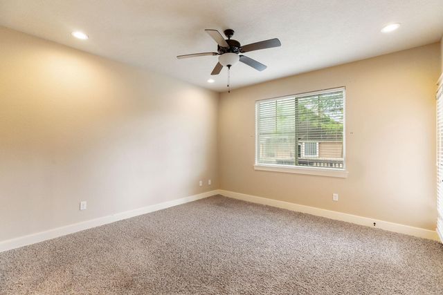 2136 Rockcliffe Loop, College Station, TX 77845