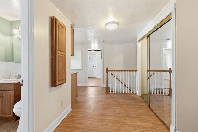 143 Commonwealth Ave, Worcester, MA 01604