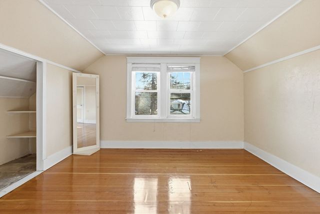 143 Commonwealth Ave, Worcester, MA 01604