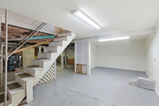 143 Commonwealth Ave, Worcester, MA 01604